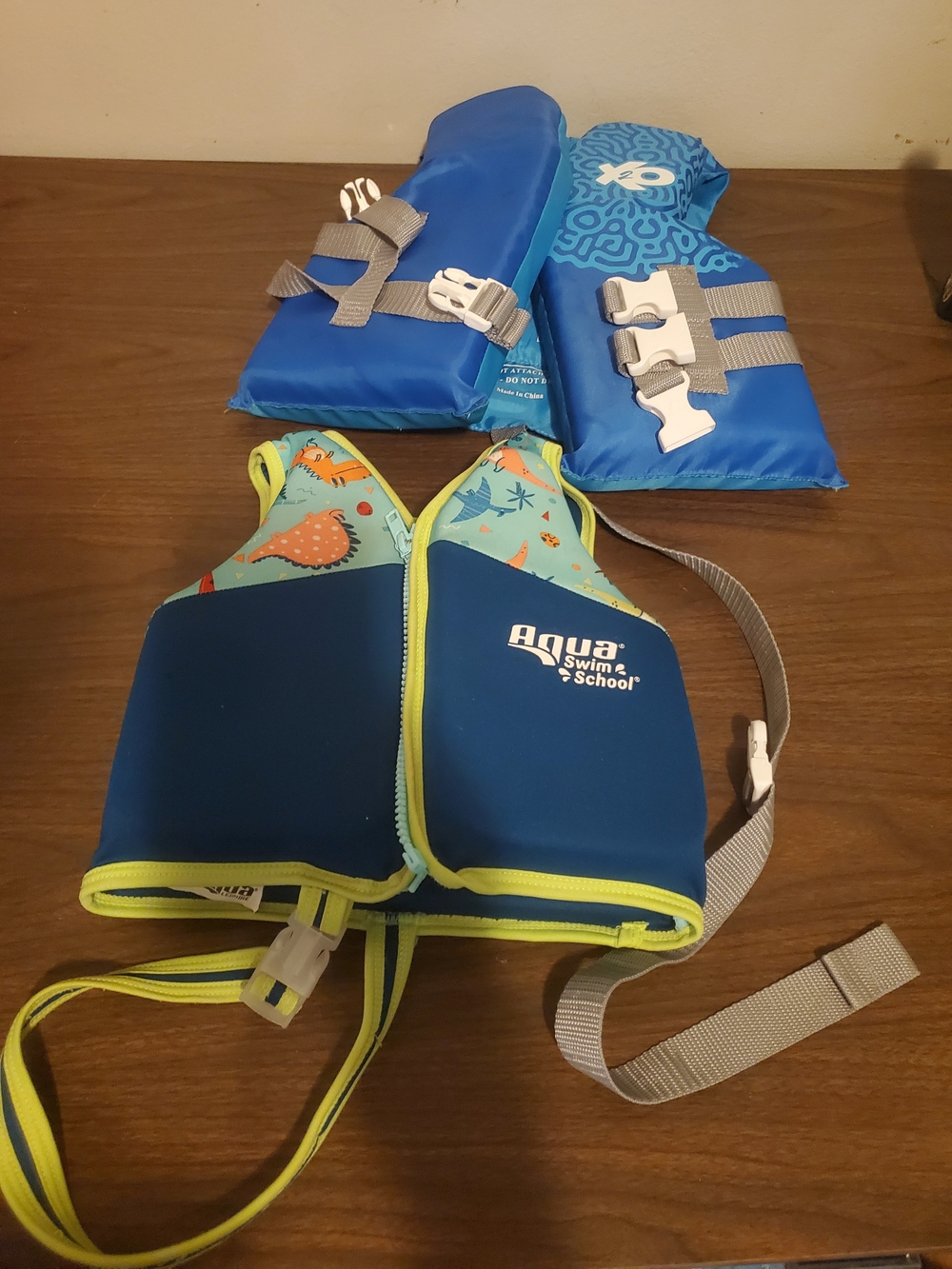 "Bundle" Kids Blue Swim Vest with Sea Creature Print life Jackets